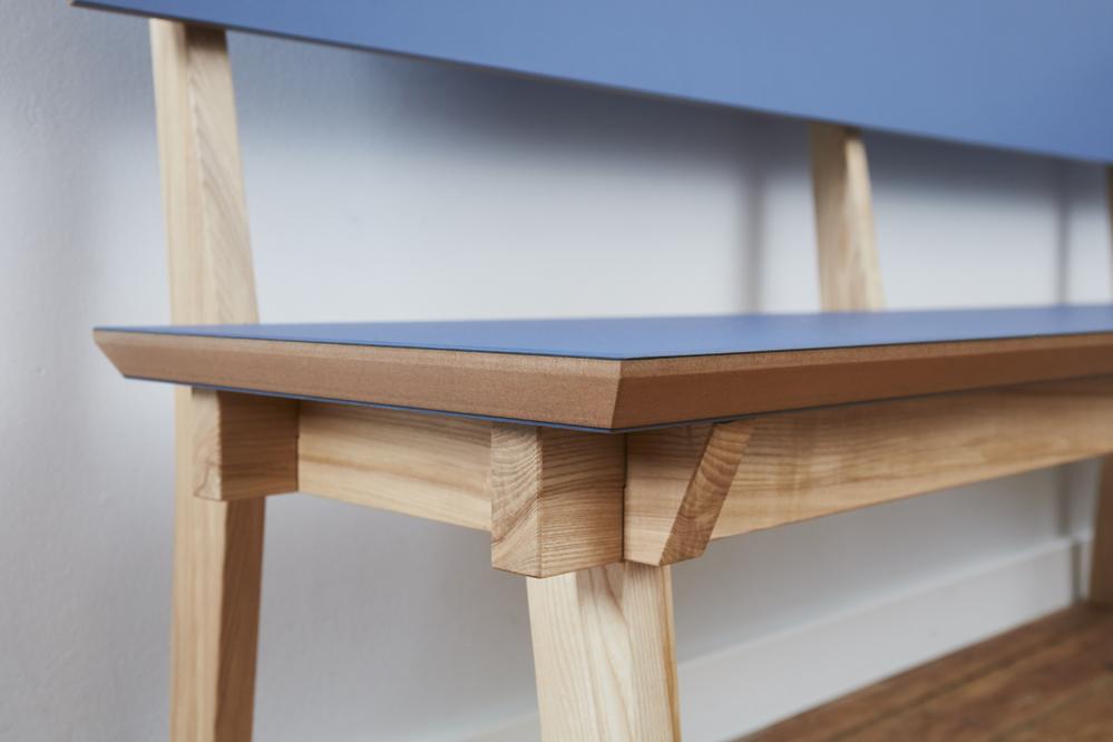 Individuell gestaltete Holzbank