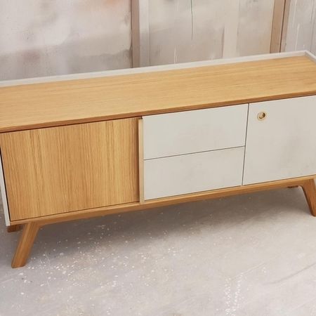 Sideboard aus Holz